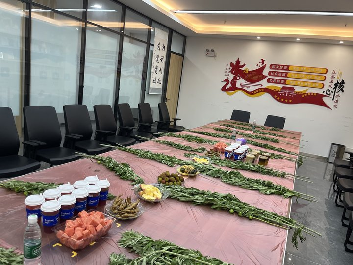 Cultural Vibes: Dragon Boat Festival Celebrated with Tea & Crafts